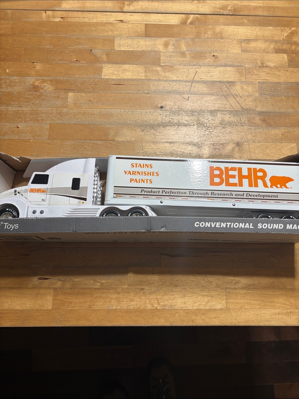 Nylint BEHR White Semi Truck Sound Machine